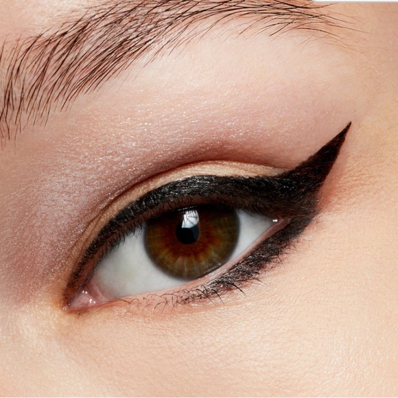 MAC PRO LONGWEAR PAINT POT in Princess cut - Picture 10 of 11